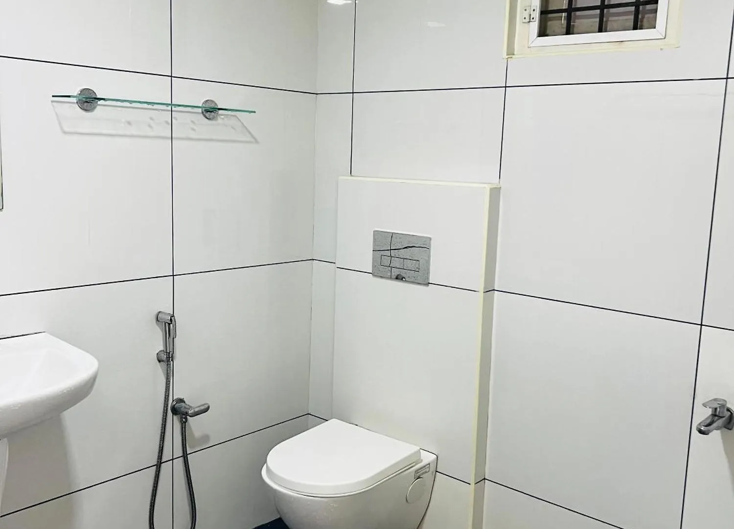White House Inn Kochi
